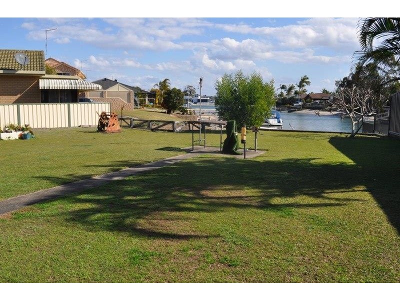 1 Westringia Place, Yamba NSW 2464