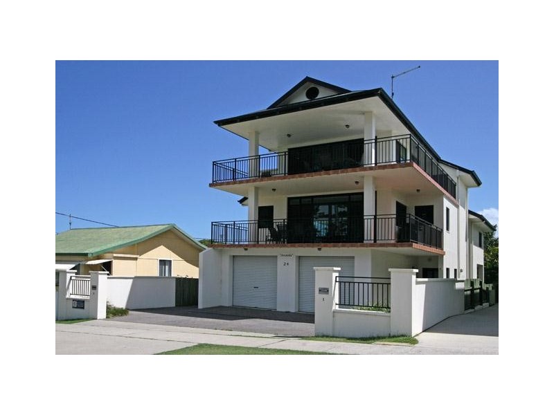 1/24 Clarence Street, Yamba NSW 2464