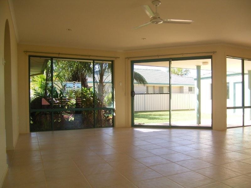 26 Harold Tory Drive, Yamba NSW 2464