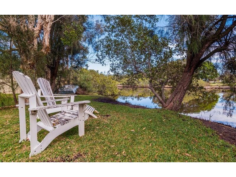 43 William Avenue, Yamba NSW 2464