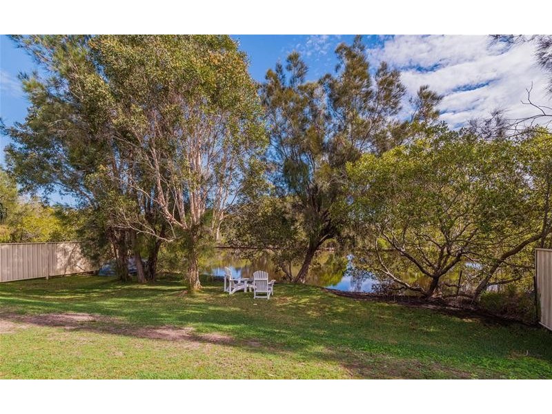 43 William Avenue, Yamba NSW 2464