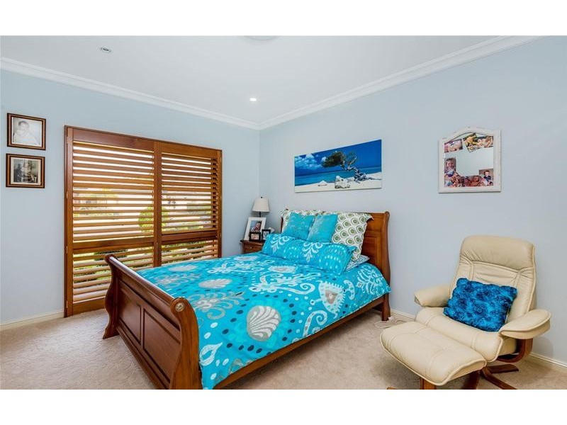 16 Bayview Drive, Yamba NSW 2464
