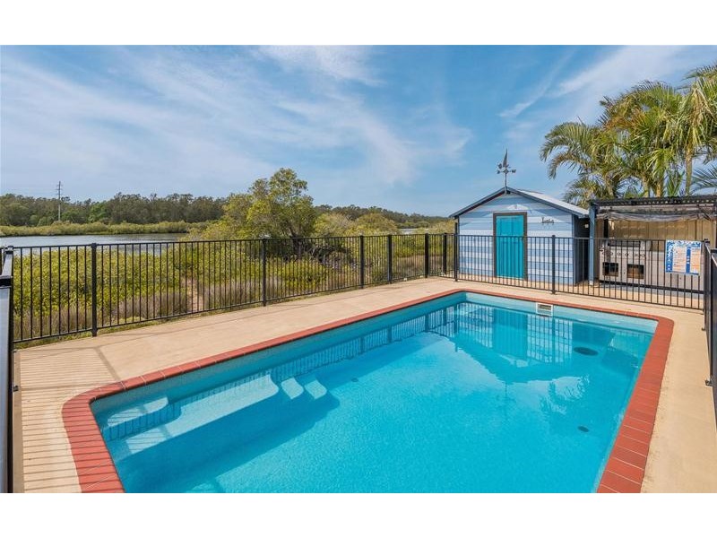 16 Bayview Drive, Yamba NSW 2464