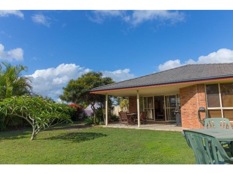 1 Nabilla Court, Yamba NSW 2464
