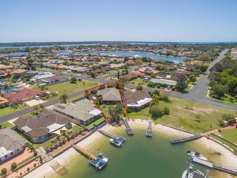 1 Nabilla Court, Yamba NSW 2464