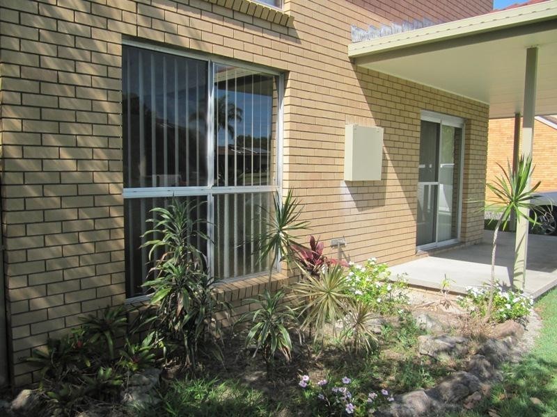 1/6 Mariners Way, Yamba NSW 2464