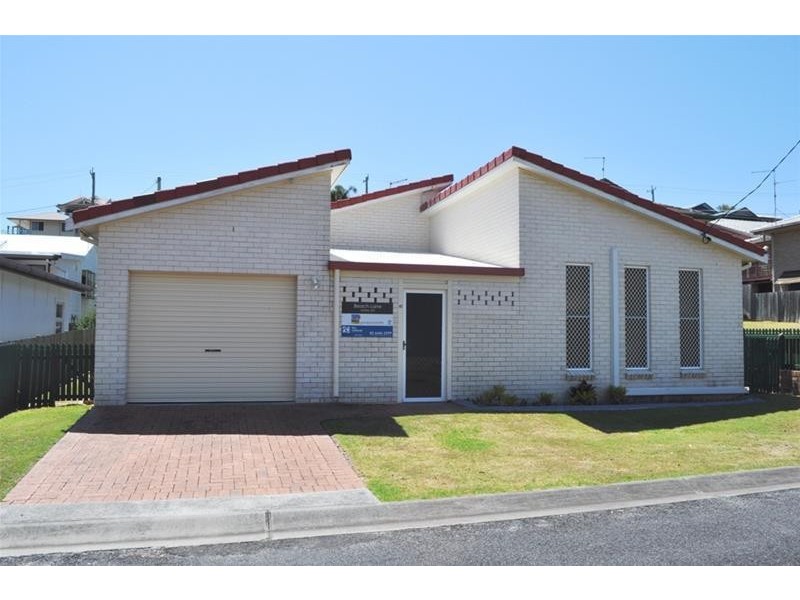 41 Beach Lane, Yamba NSW 2464