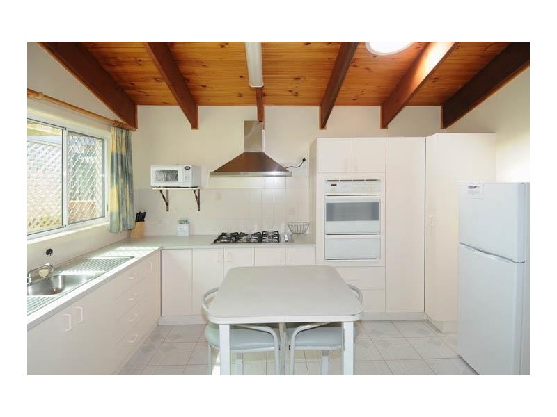 41 Beach Lane, Yamba NSW 2464