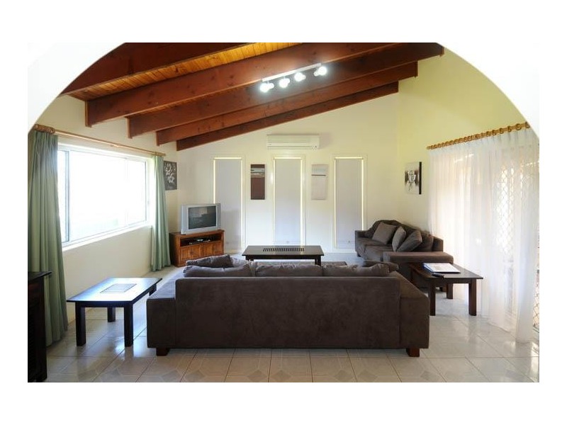 41 Beach Lane, Yamba NSW 2464