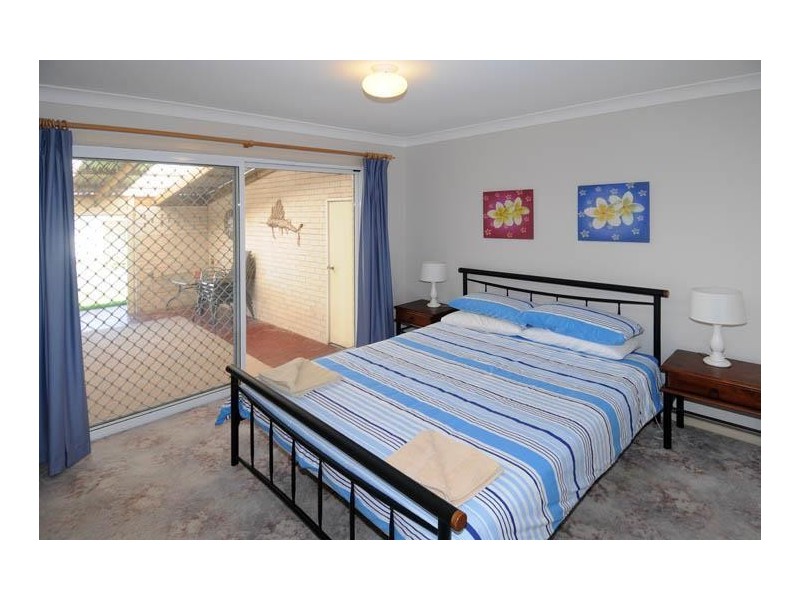 41 Beach Lane, Yamba NSW 2464