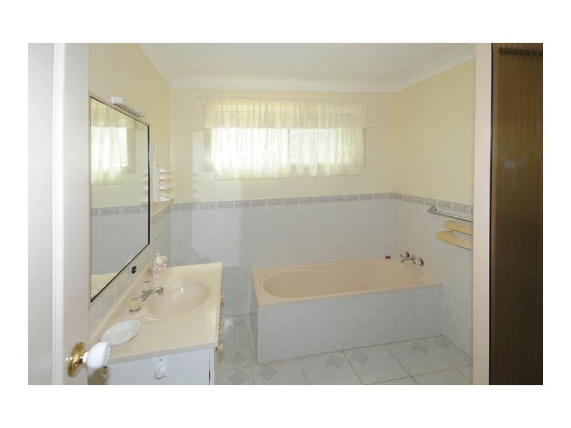 41 Beach Lane, Yamba NSW 2464