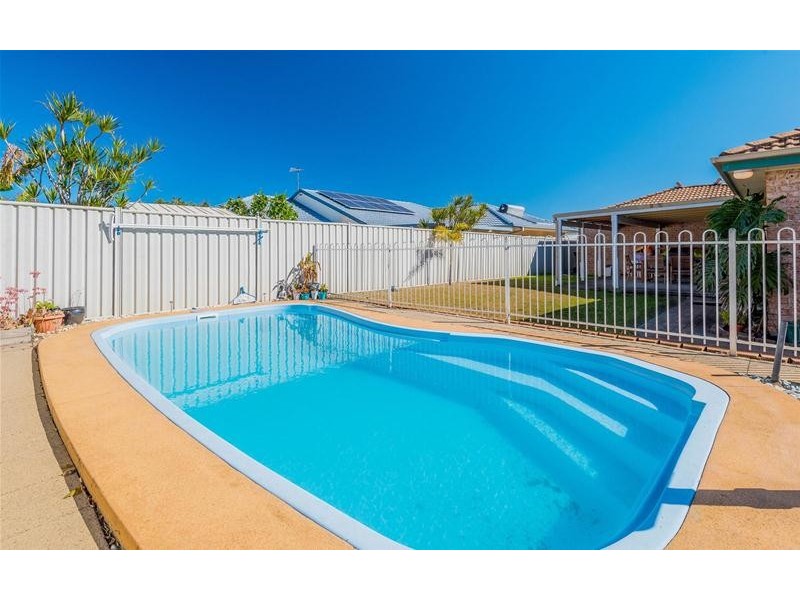 32 Treelands Drive, Yamba NSW 2464