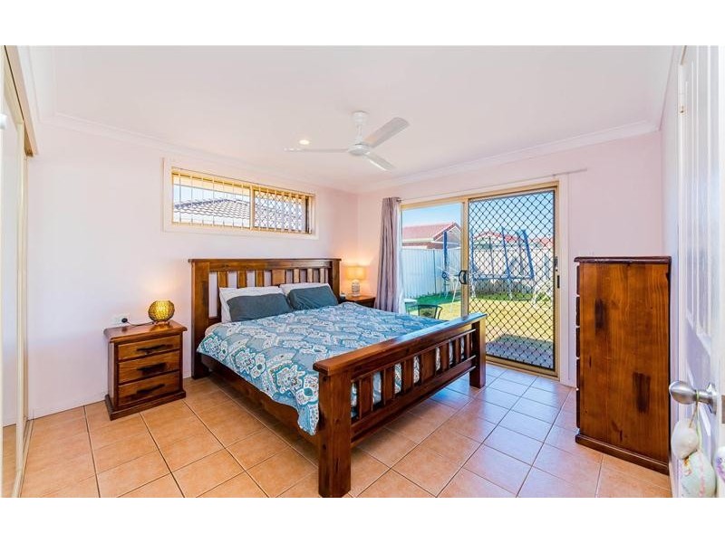 32 Treelands Drive, Yamba NSW 2464