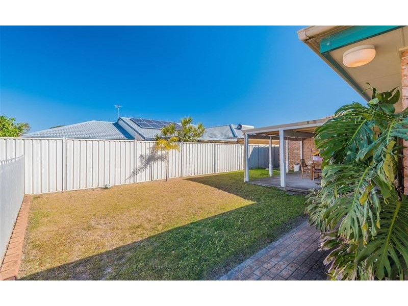 32 Treelands Drive, Yamba NSW 2464
