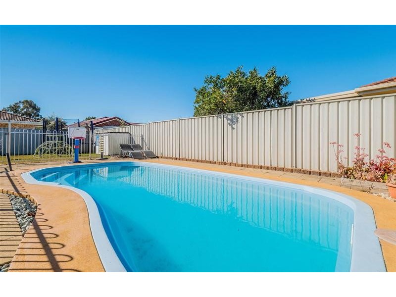 32 Treelands Drive, Yamba NSW 2464