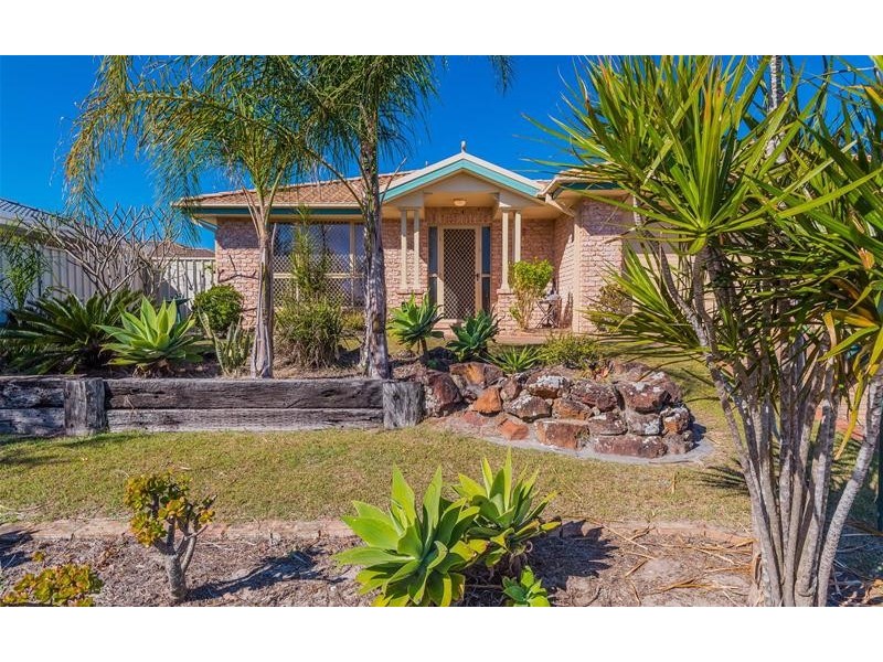 32 Treelands Drive, Yamba NSW 2464