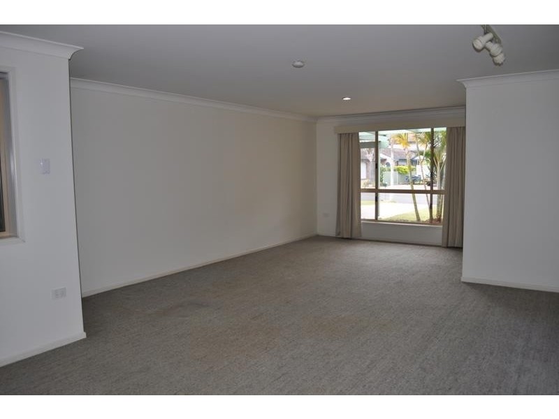 22 Westringia Place, Yamba NSW 2464