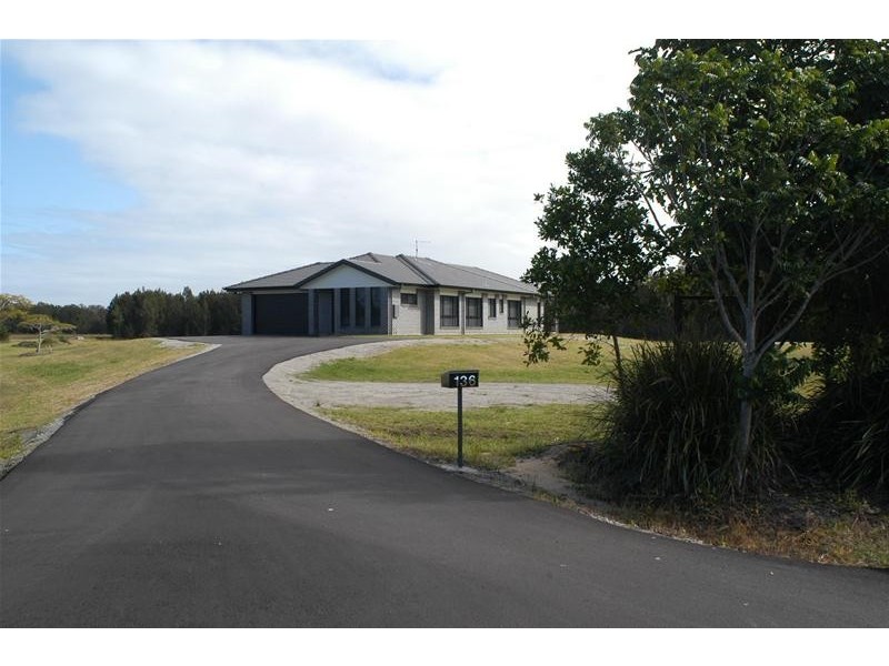 136 Carrs Drive, Yamba NSW 2464