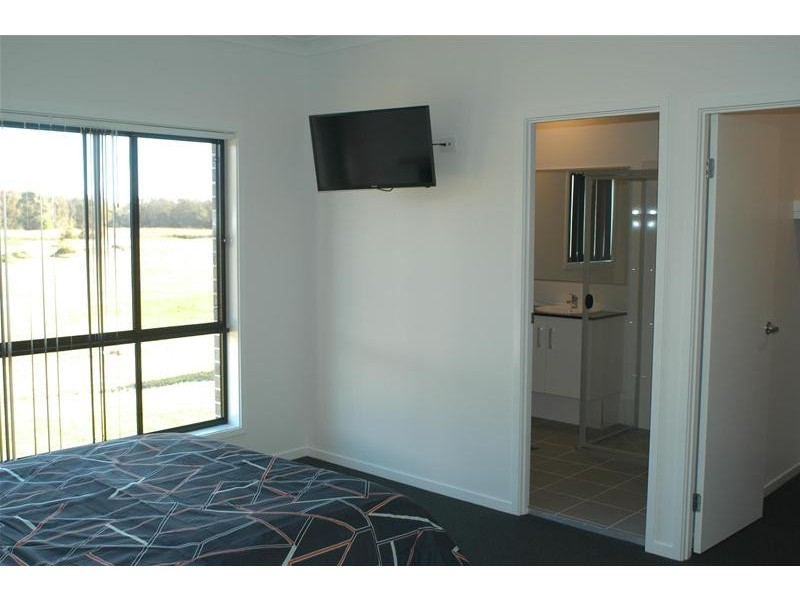 136 Carrs Drive, Yamba NSW 2464