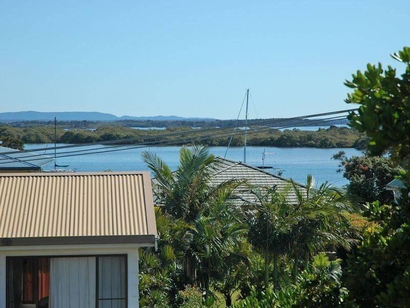 4/10 Claude Street, Yamba NSW 2464