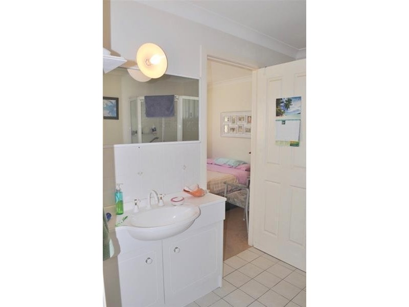 4/15a Shores Drive, Yamba NSW 2464