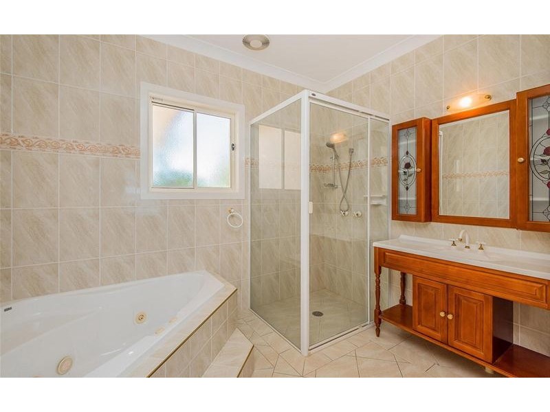 19 Edgewater Close, Yamba NSW 2464