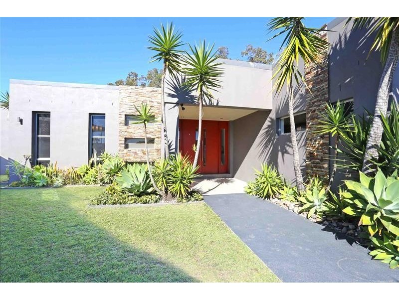 9 Tom Thumb Place, Yamba NSW 2464