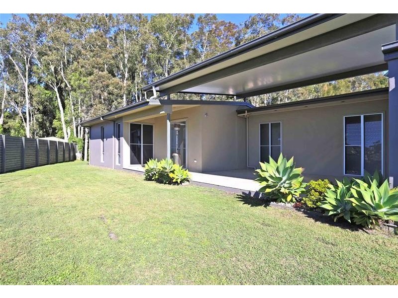 9 Tom Thumb Place, Yamba NSW 2464