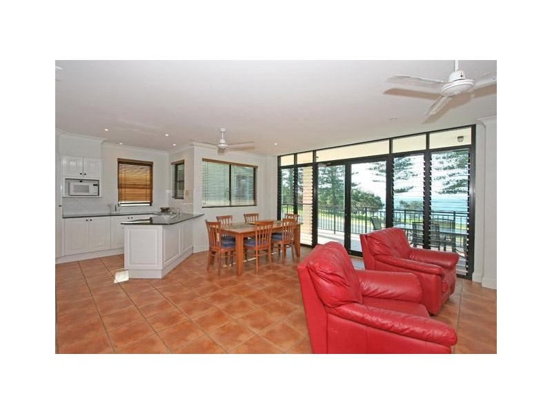 2/24 Clarence Street, Yamba NSW 2464