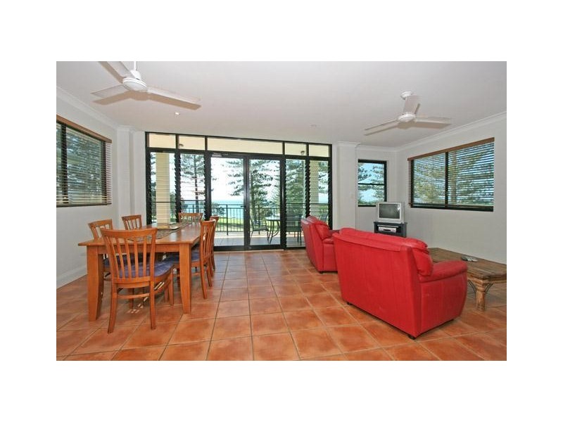 2/24 Clarence Street, Yamba NSW 2464