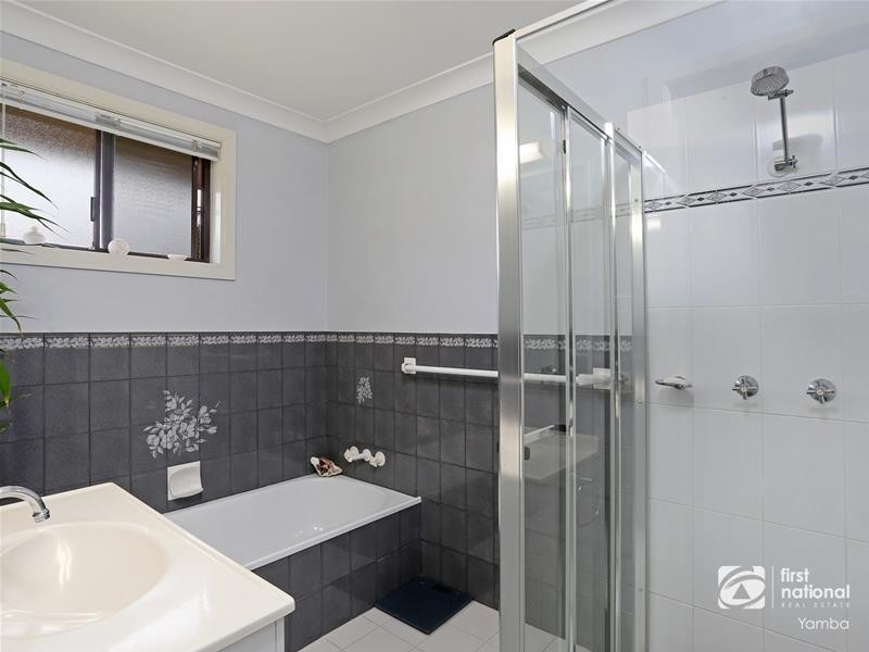 1/8 Roseland Avenue, Yamba NSW 2464