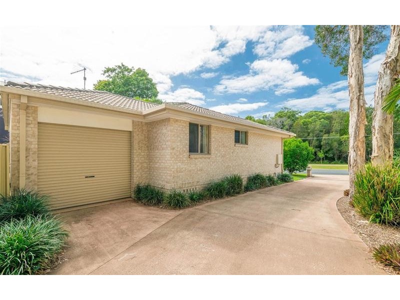1/15a Shores Drive, Yamba NSW 2464