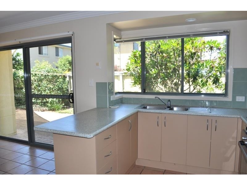 6/4-8  Beachside Way, Yamba NSW 2464