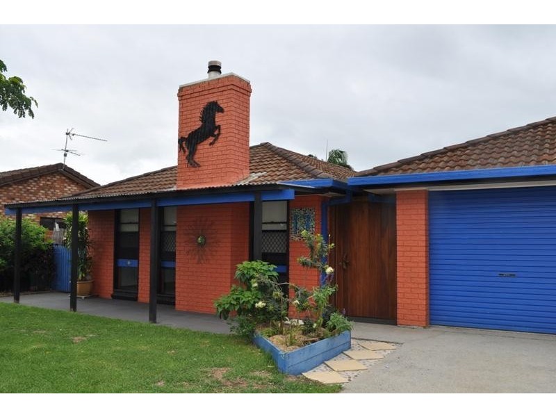 17 Hakea Avenue, Yamba NSW 2464