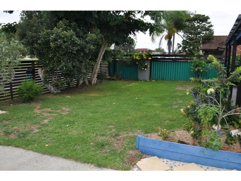17 Hakea Avenue, Yamba NSW 2464