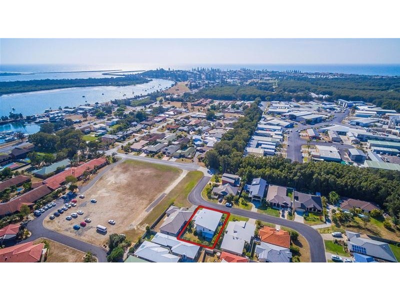 4 William Avenue, Yamba NSW 2464