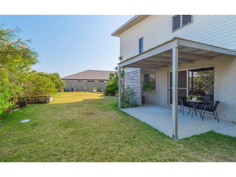 4 William Avenue, Yamba NSW 2464