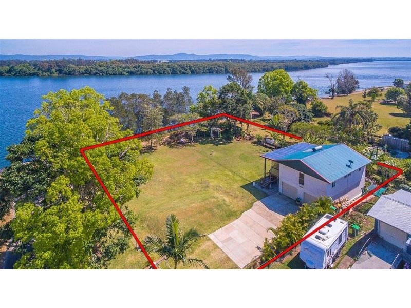 2 Yamba Street, Palmers Island NSW 2463