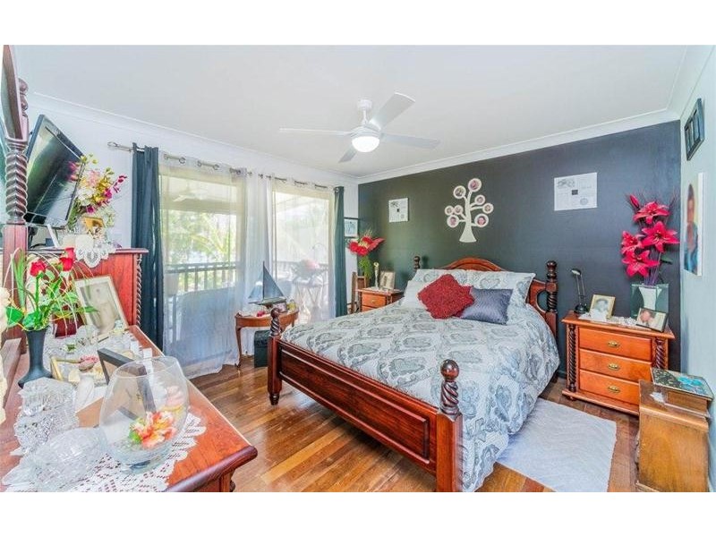 2 Yamba Street, Palmers Island NSW 2463