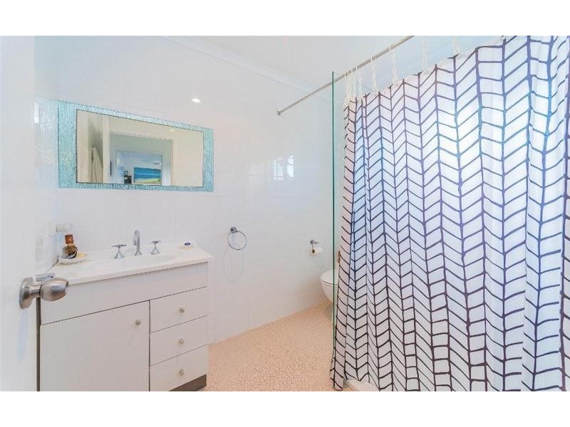 2 Yamba Street, Palmers Island NSW 2463