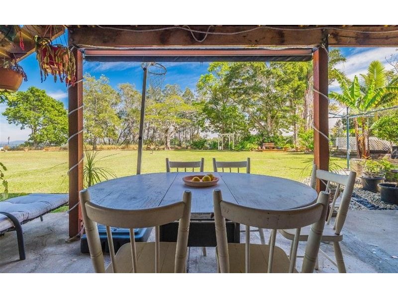 2 Yamba Street, Palmers Island NSW 2463