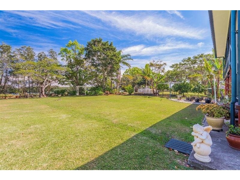 2 Yamba Street, Palmers Island NSW 2463