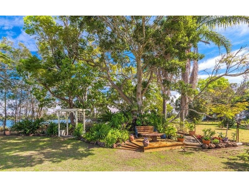 2 Yamba Street, Palmers Island NSW 2463