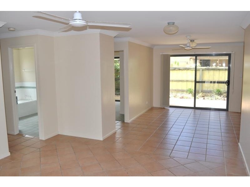 6/4-8  Beachside Way, Yamba NSW 2464