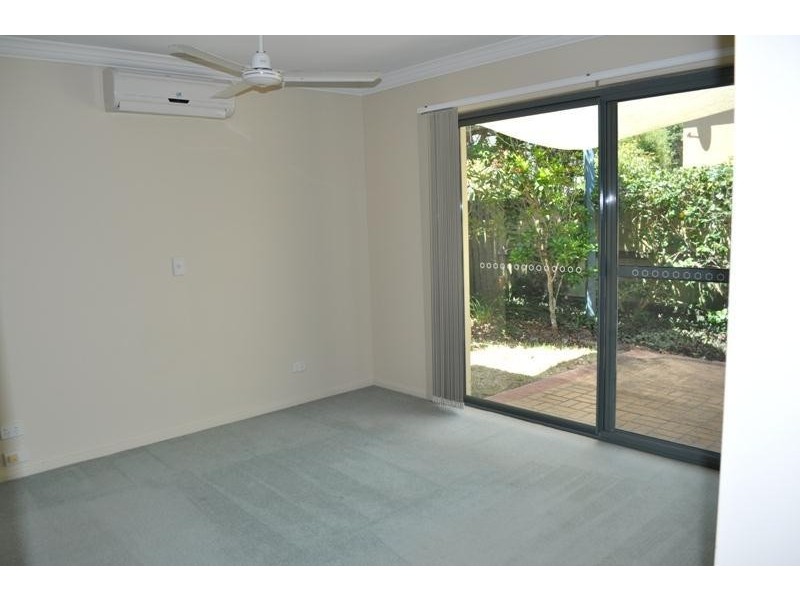 6/4-8  Beachside Way, Yamba NSW 2464