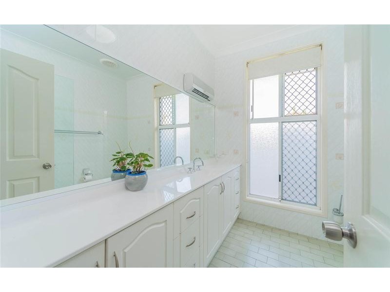 13 Osprey Drive, Yamba NSW 2464