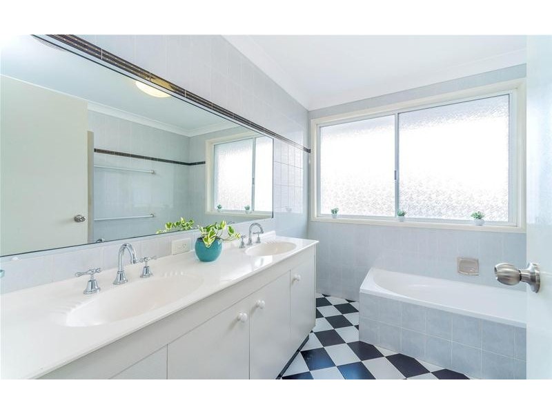 13 Osprey Drive, Yamba NSW 2464