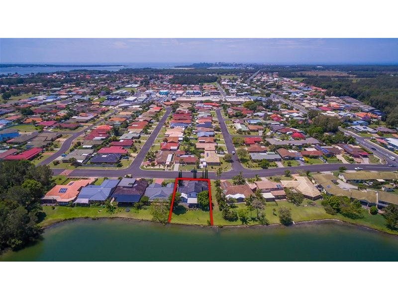 13 Osprey Drive, Yamba NSW 2464