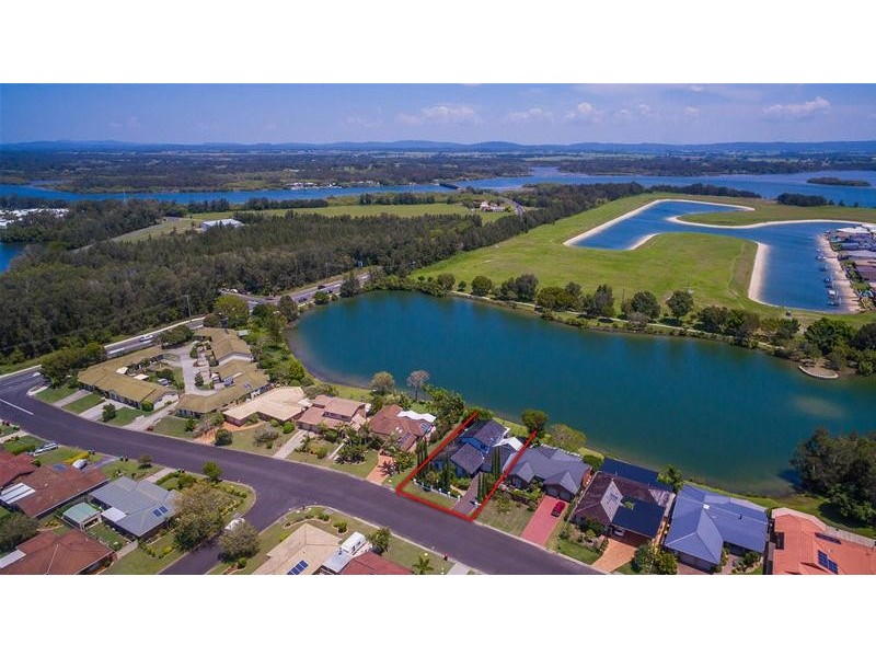 13 Osprey Drive, Yamba NSW 2464