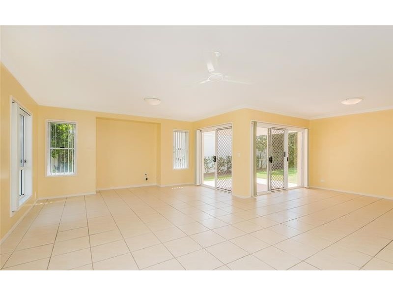 9 The Parkway, Yamba NSW 2464